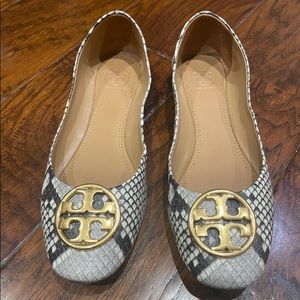 Tory Burch Flats Size 5 LIKE NEW